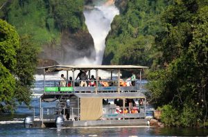 Safari at Murchison Falls: The Unbridled Power of Nature with Mutanda Tours